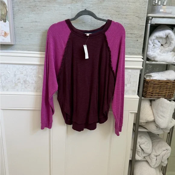 NWT new medium Anthropologie pilcro ruffled raglan thermal long sleeve top plum